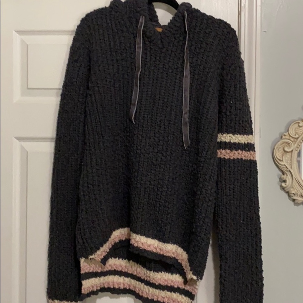BNWOT large Pol chunky knit hooded sweater